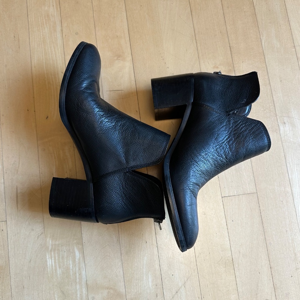 Enzo Angiolini black ankle bootie, 8.5,  G1283 - Picture 5 of 9